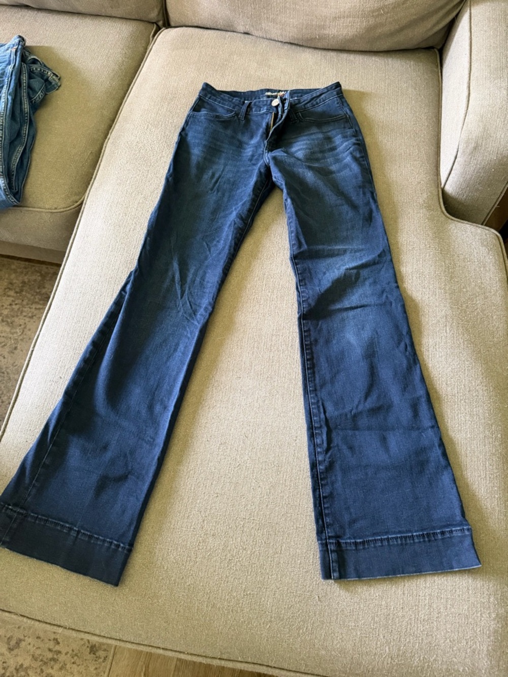 Wrangler Women’s Dark Blue Bootcut Jeans 26